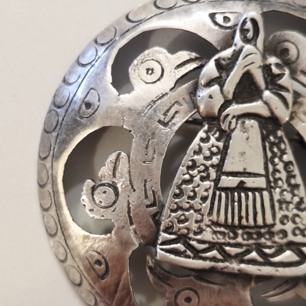 VTG Sterling Silver 925 Peruvian 3D Figural Woman Pin Brooch Folk Art Marked "H" - Picture 6 of 7